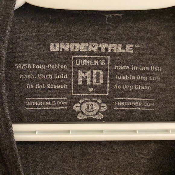 Undertale Fangamer Short Sleeve Gray T Shirt with Image of Character Sans Size M - Picture 3 of 6